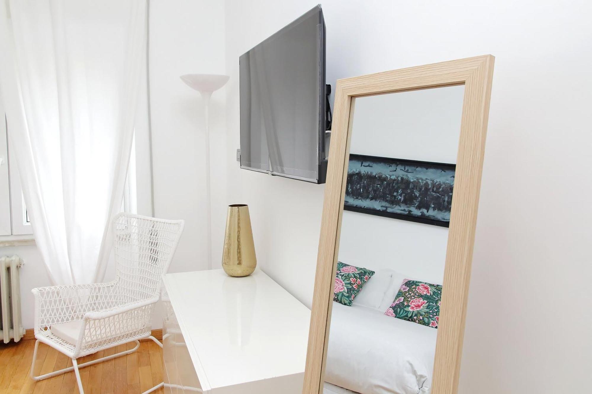 Ych-nice Flat With Patio Near Vatican Appartamento